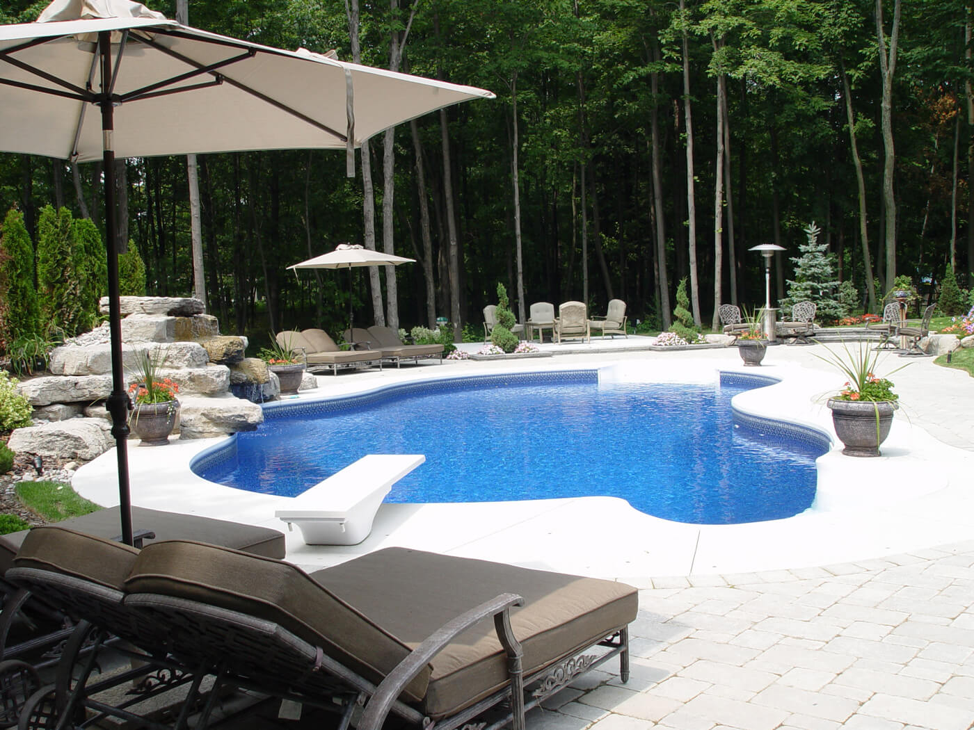 Top 5 Ideas for Pool Landscaping | Seaway